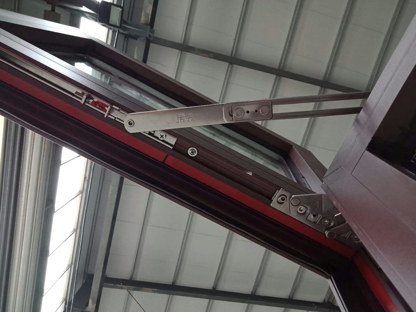 ����������