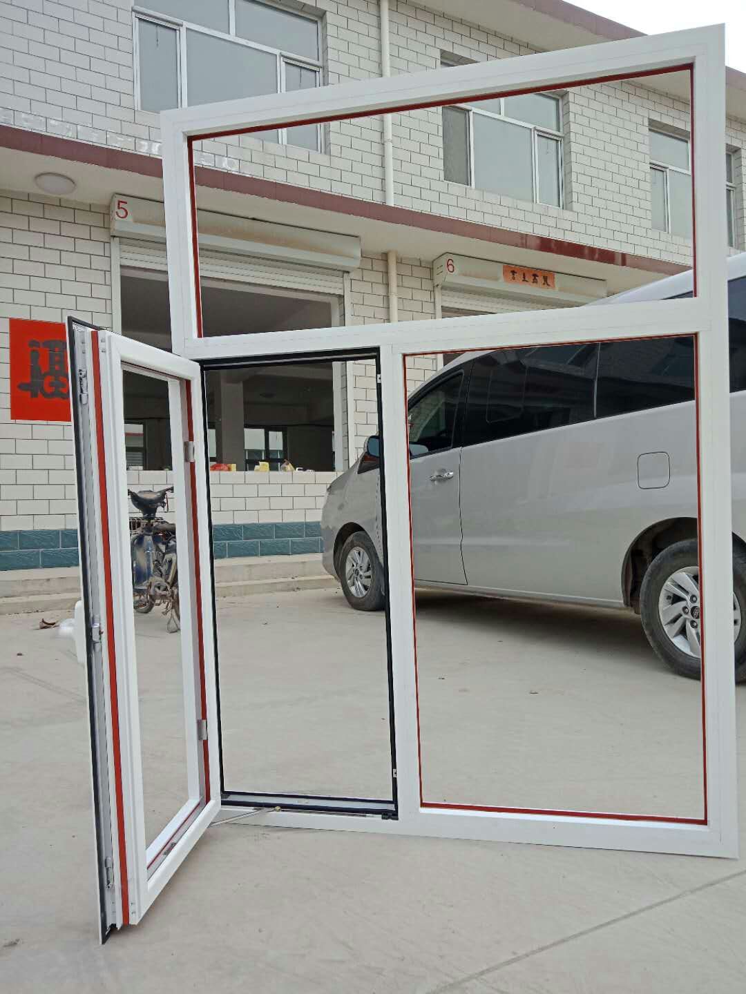 ����������