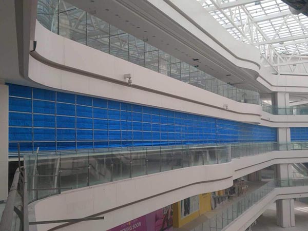 �۵��������������